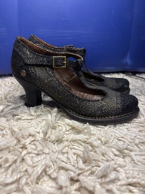 NEOSENSE- made in Spain vintage kitten heels